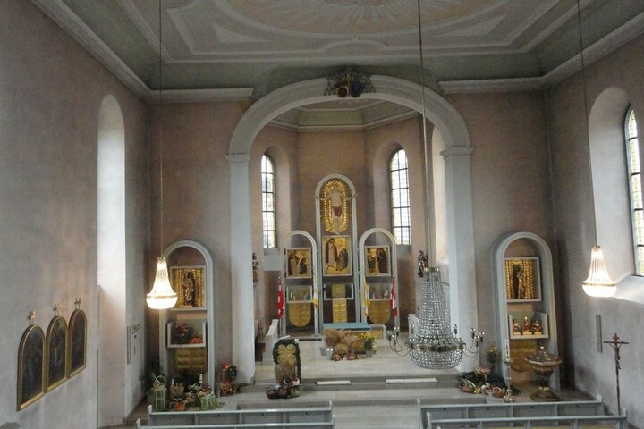 die geschmückte Kirche am Erntedanksonntag in Eßleben @Georg Kömm
